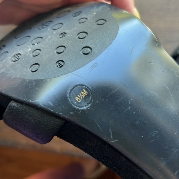 Gianni Bini Y2K Leather Knotted Kitten Heels Size 6.5 - Picture 6 of 8